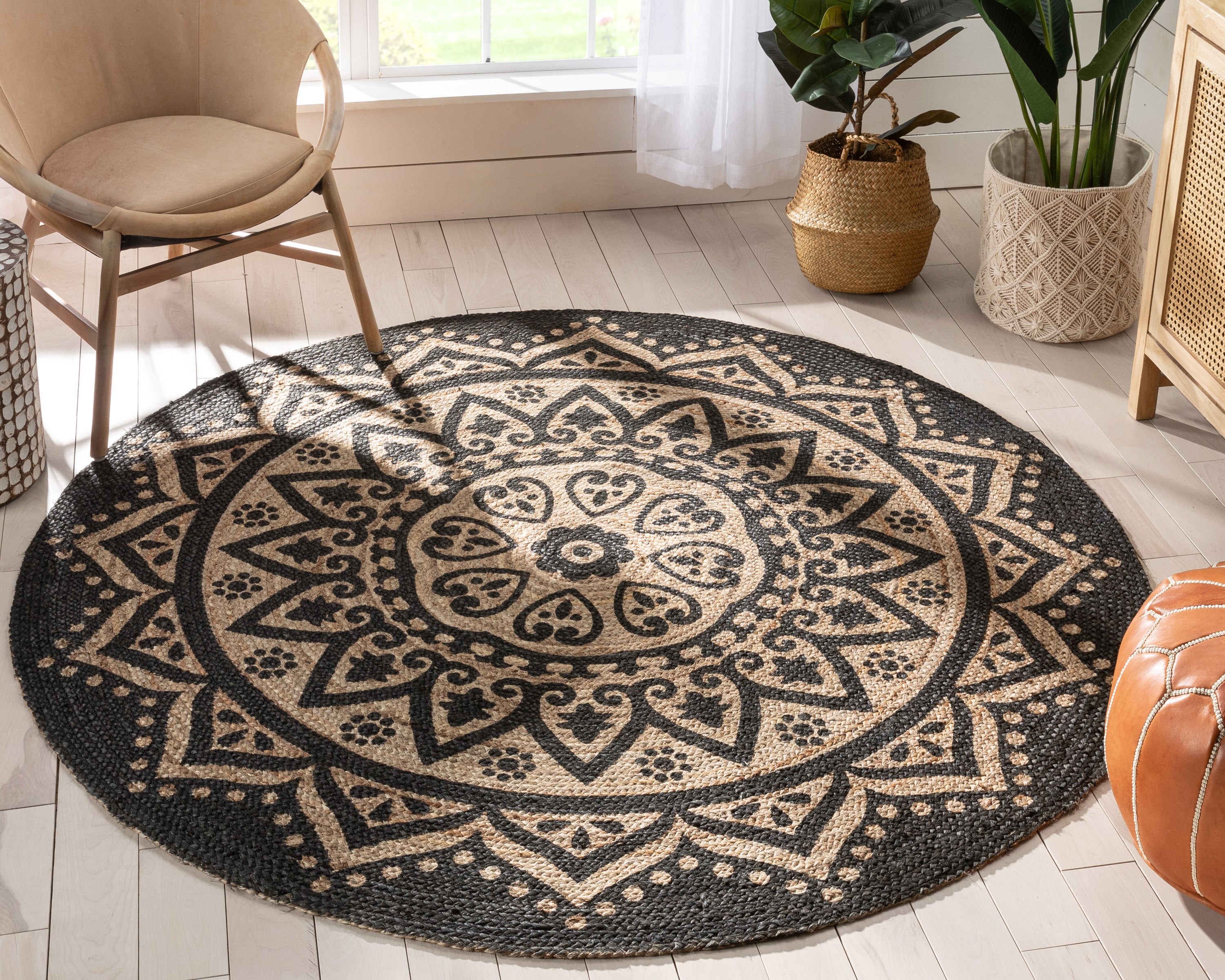 Kiera Bohemian Tribal handgeflochtener schwarzer Jute-Naturteppich