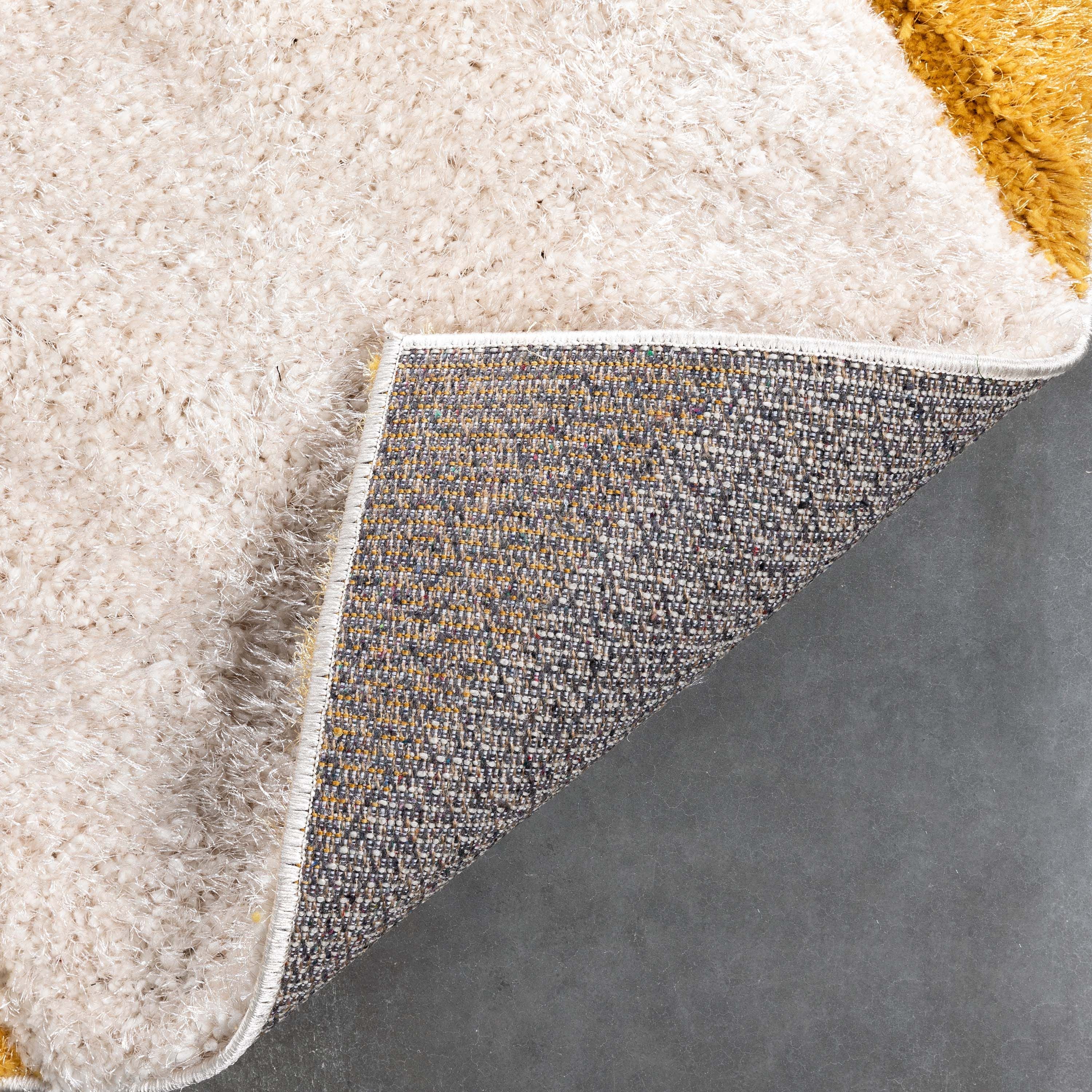 Eleganter, moderner, geometrischer 3D-strukturierter Shag-Teppich in Gelb von Chill Rugs