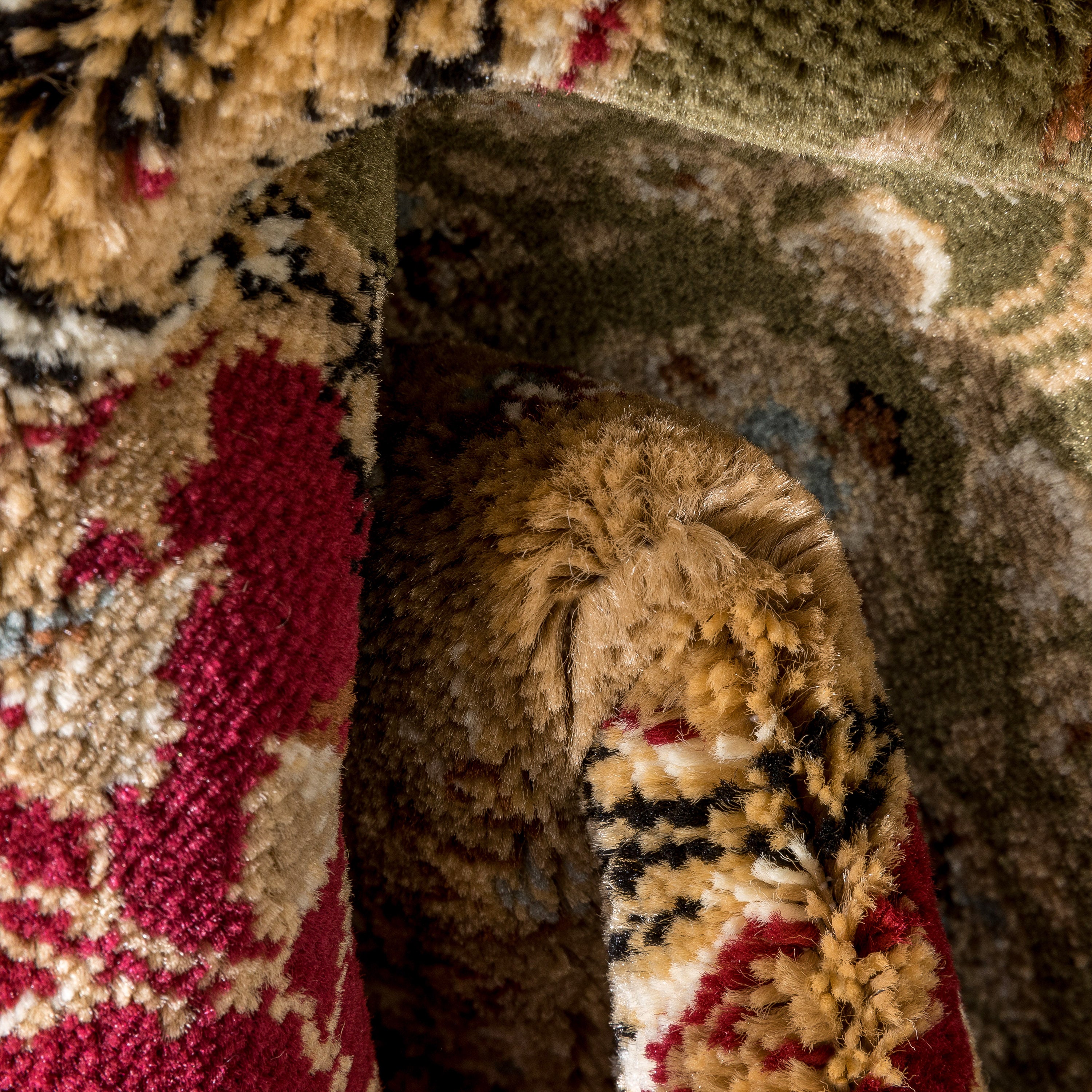 Traditioneller roter Mina-Khani-Teppich