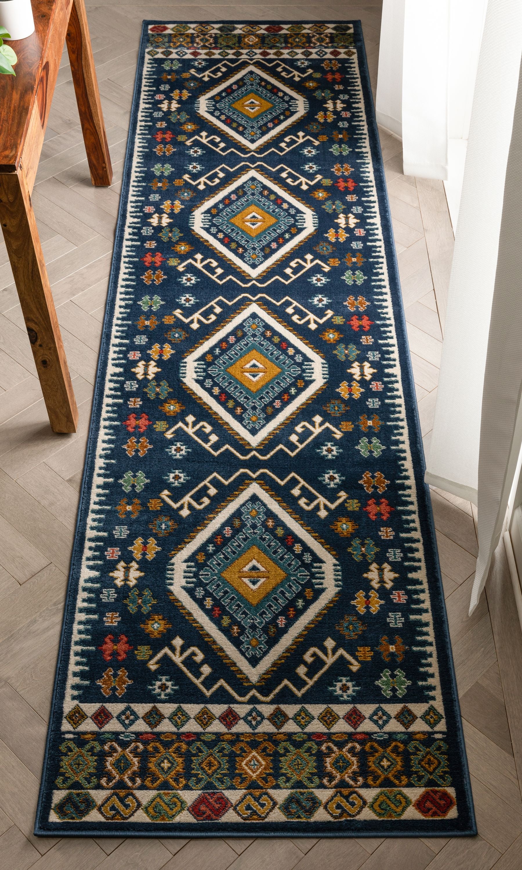 Ravia Southwestern Tribal Azteken-Teppich in b&ouml;hmischem Blau