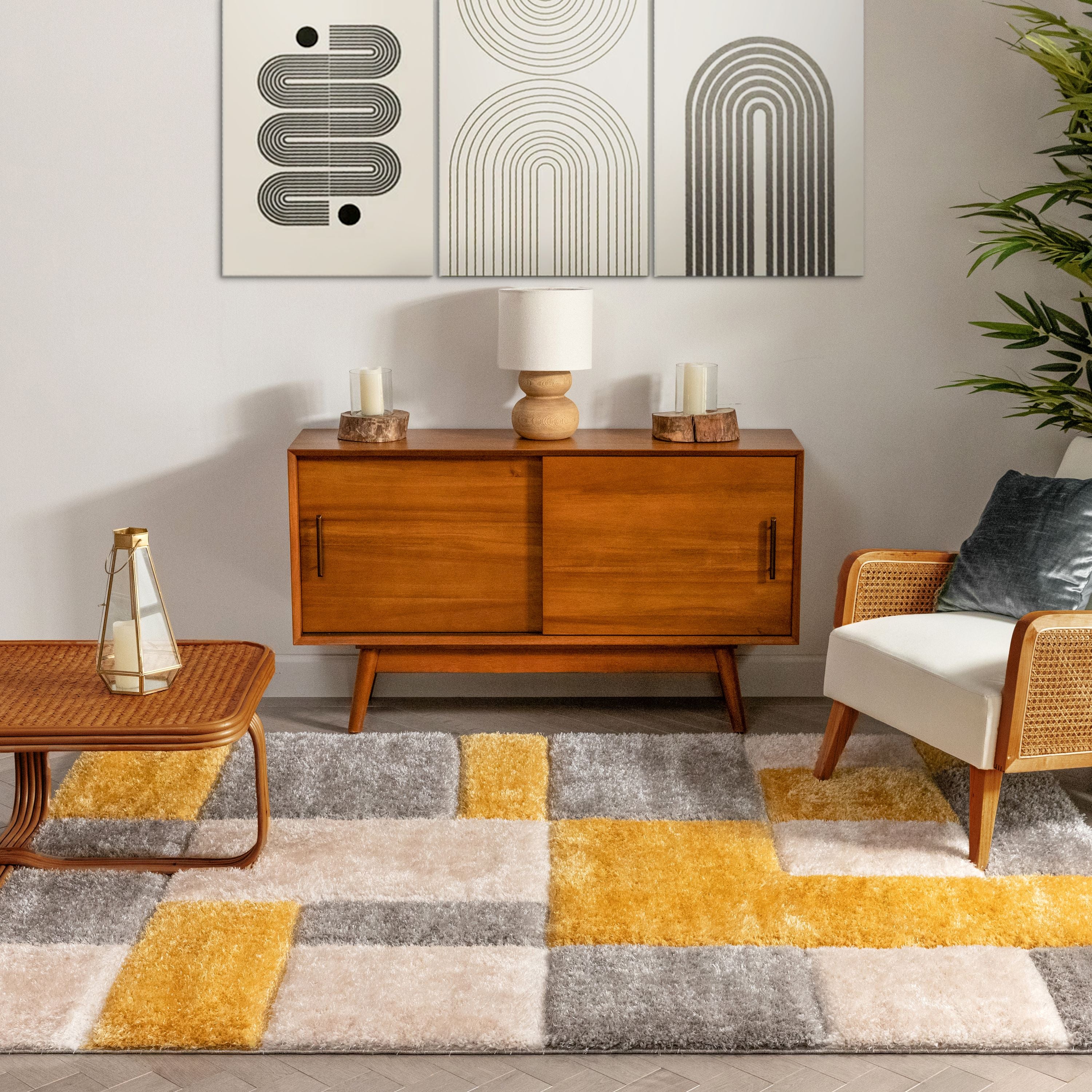 Escondido Gelber moderner geometrischer 3D-strukturierter Shag-Teppich von Chill Rugs
