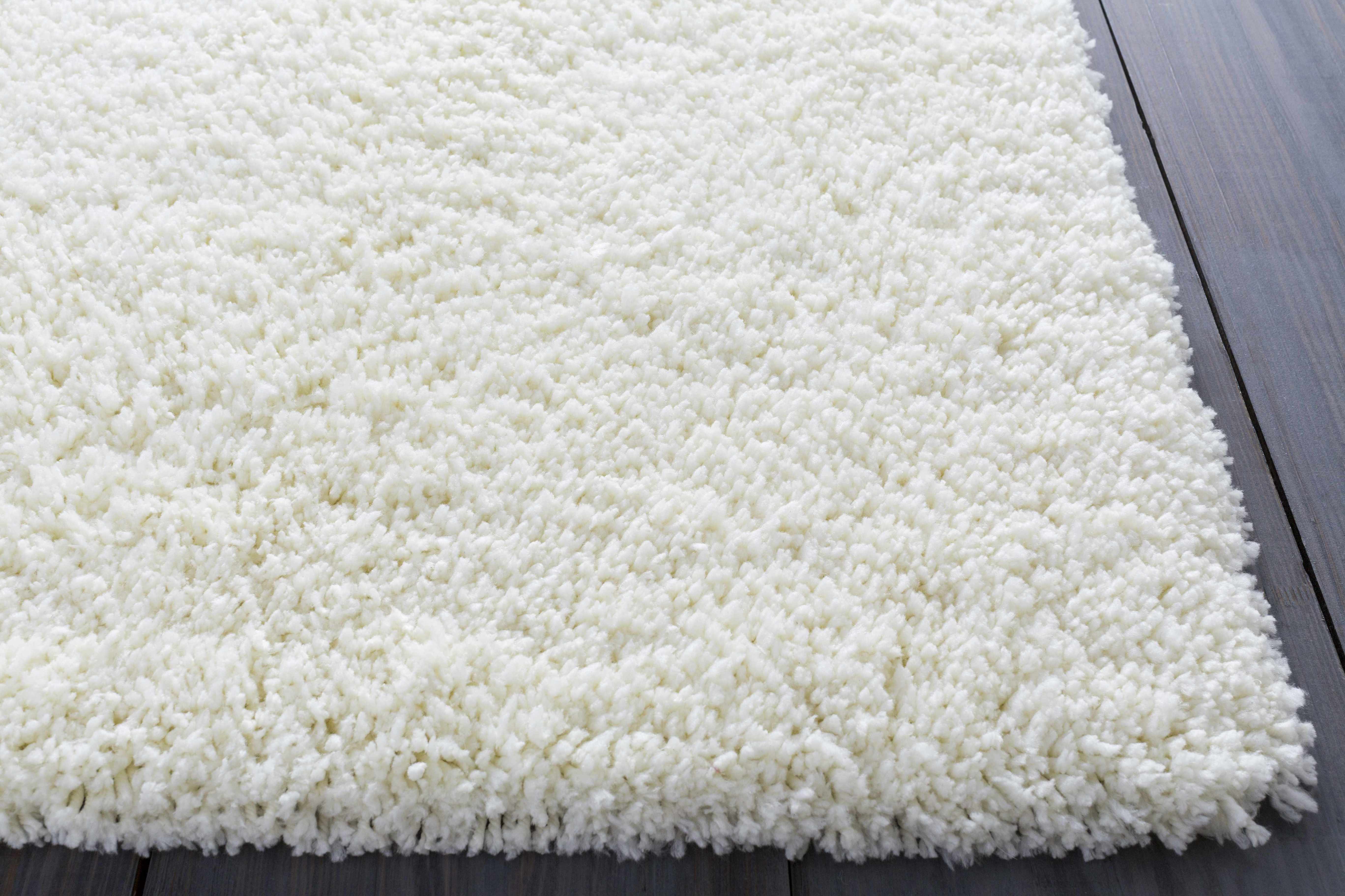 Tingly Solid White Shag Rug &ndash; Ausverkauf