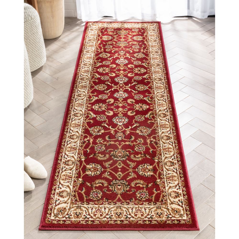 Traditioneller roter Sarouk-Teppich