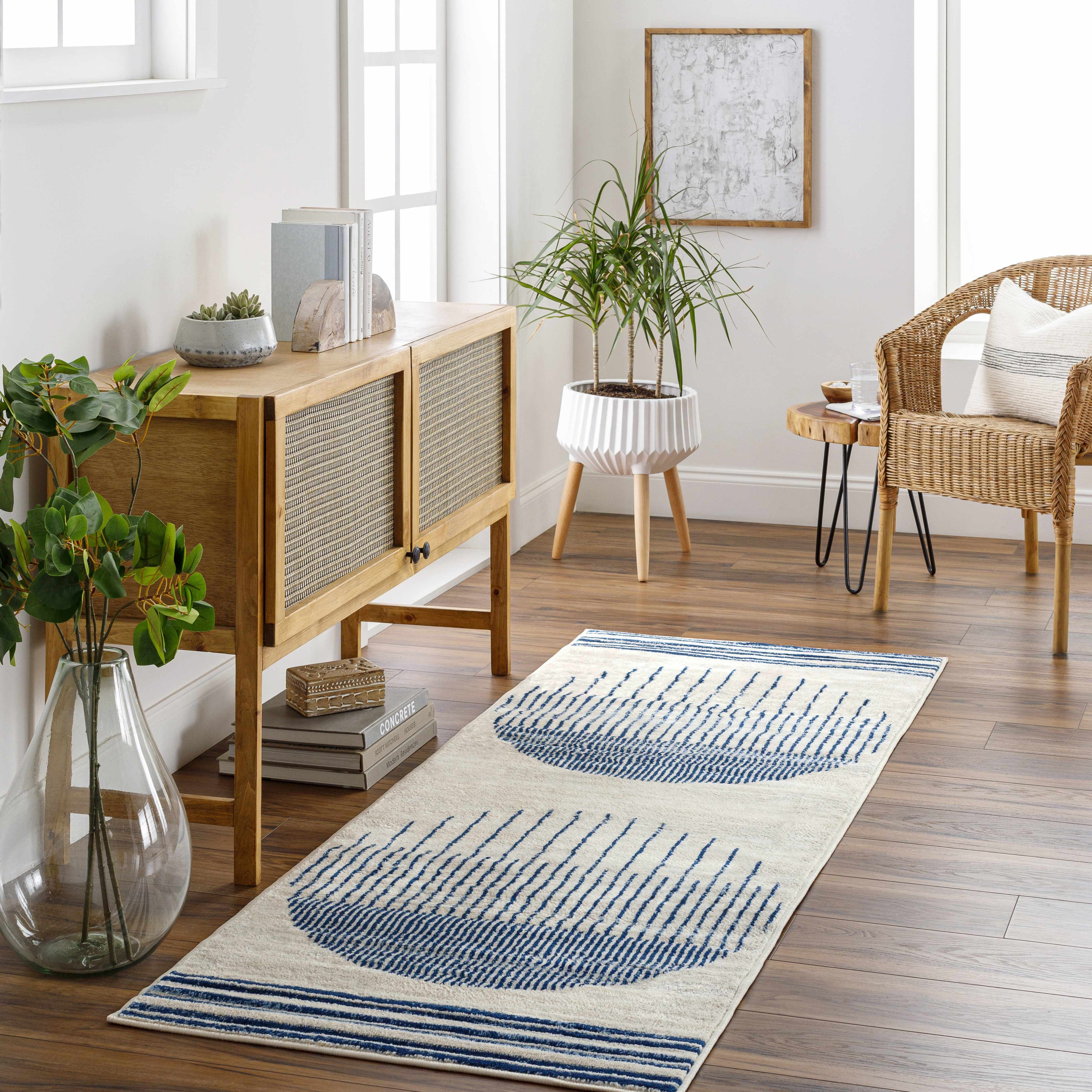 Geometrischer Angus-Teppich in Blau und Wei&szlig;