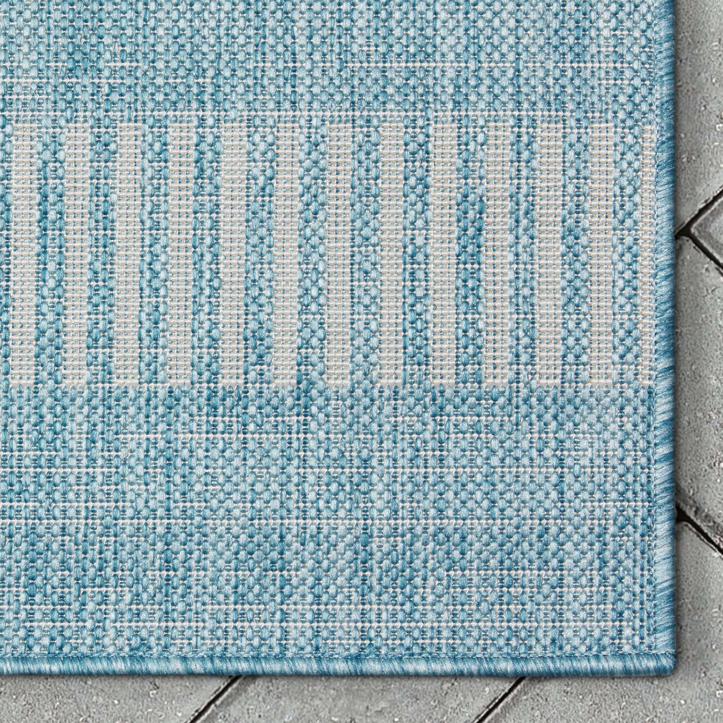 Stria Modern Stripes Flachgewebe-Teppich f&uuml;r den Innen- und Au&szlig;enbereich in Blau