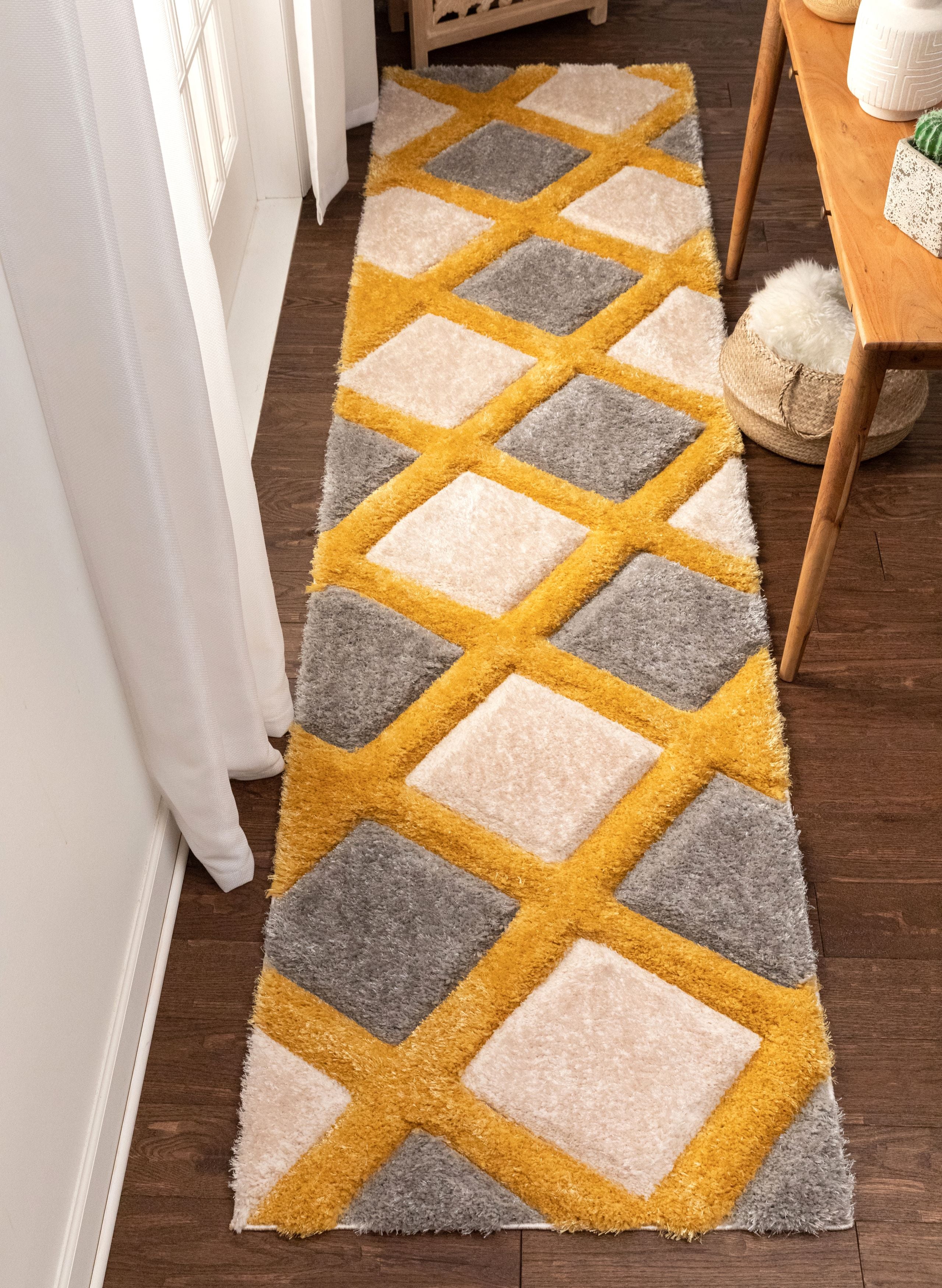 Eleganter, moderner, geometrischer 3D-strukturierter Shag-Teppich in Gelb von Chill Rugs