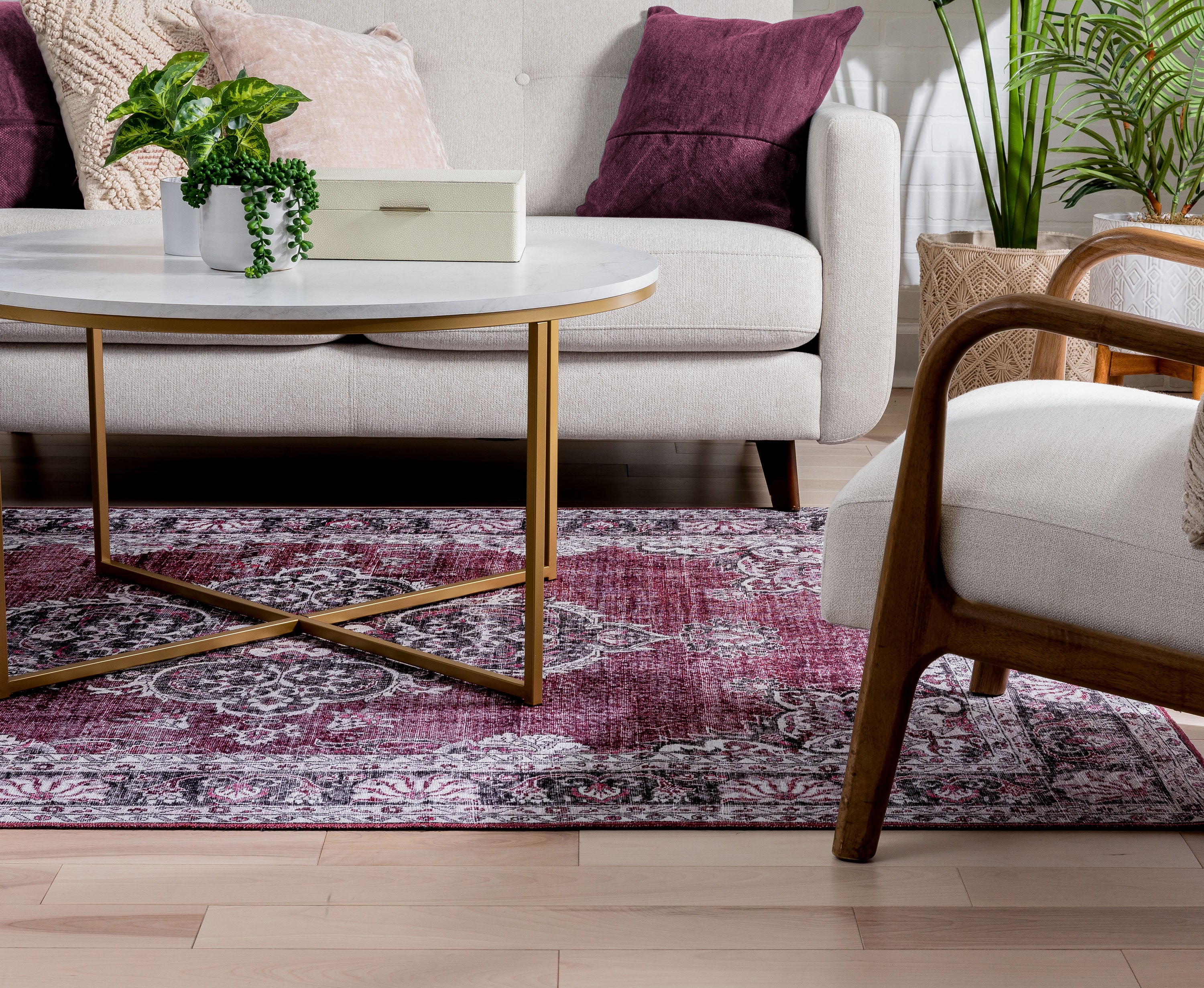 Tarifa Vintage Bohemian Medaillon Roter maschinenwaschbarer Teppich von Chill Rugs