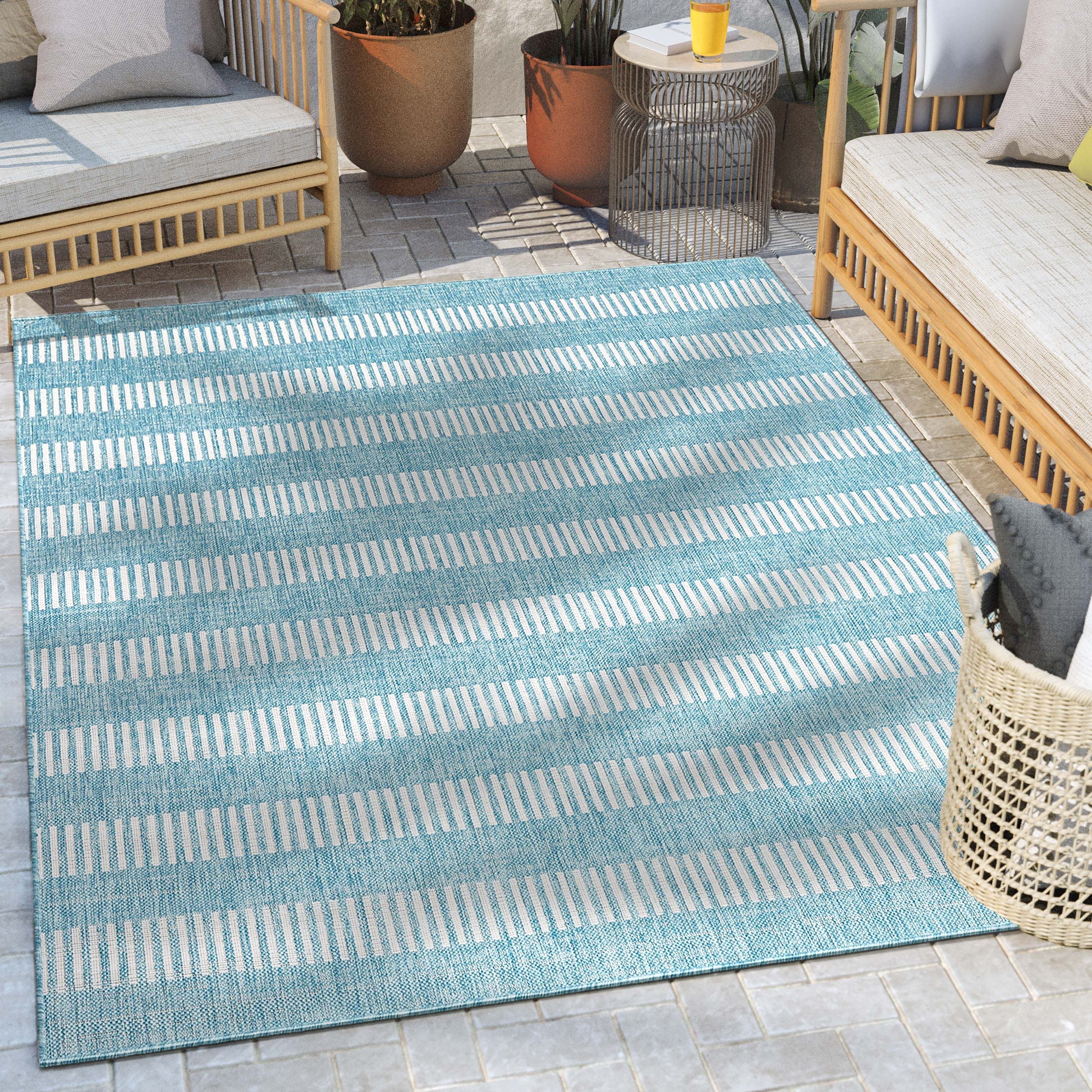 Stria Modern Stripes Flachgewebe-Teppich f&uuml;r den Innen- und Au&szlig;enbereich in Blau