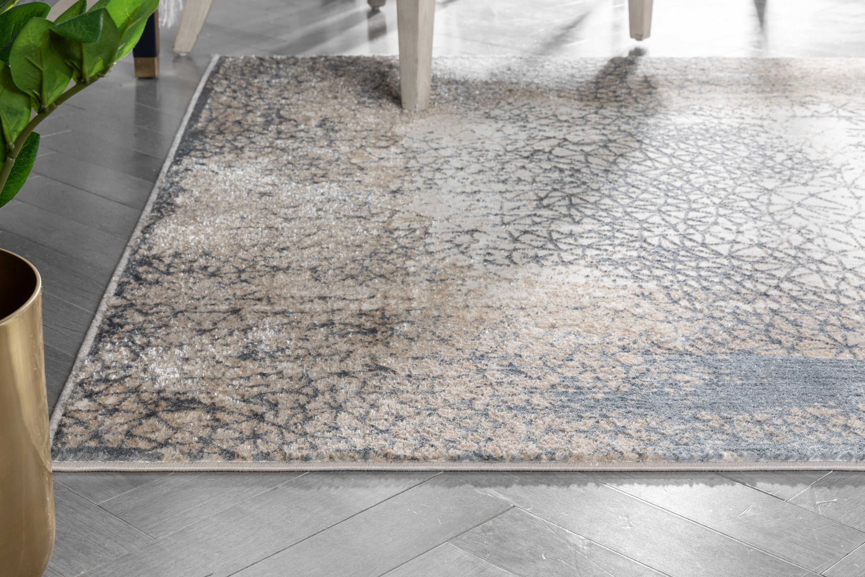 Joelle Vintage-Teppich mit abstraktem Blumenmuster in Grau