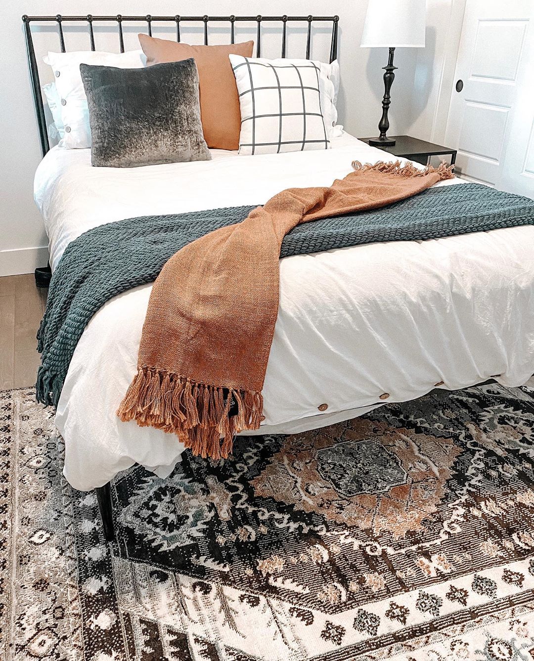 Julita Vintage Bohemian Aztec Tribal Schwarzer Teppich
