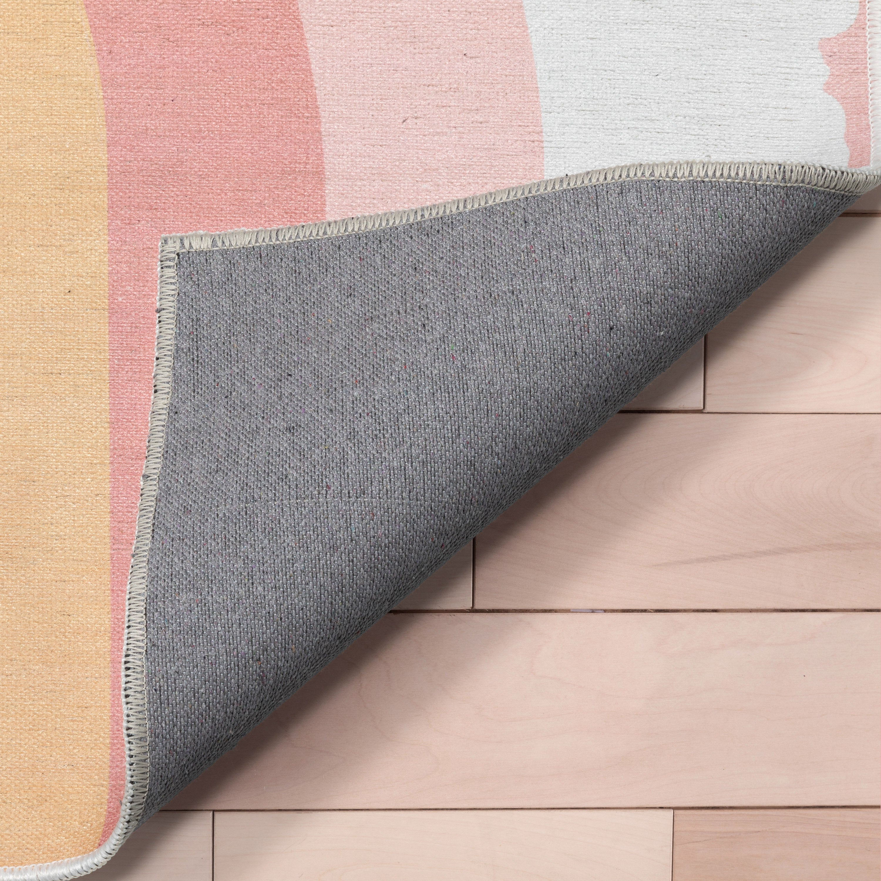 Moderner, mehrfarbiger Flachgewebe-Teppich &bdquo;Crescent Rainbow&ldquo;.
