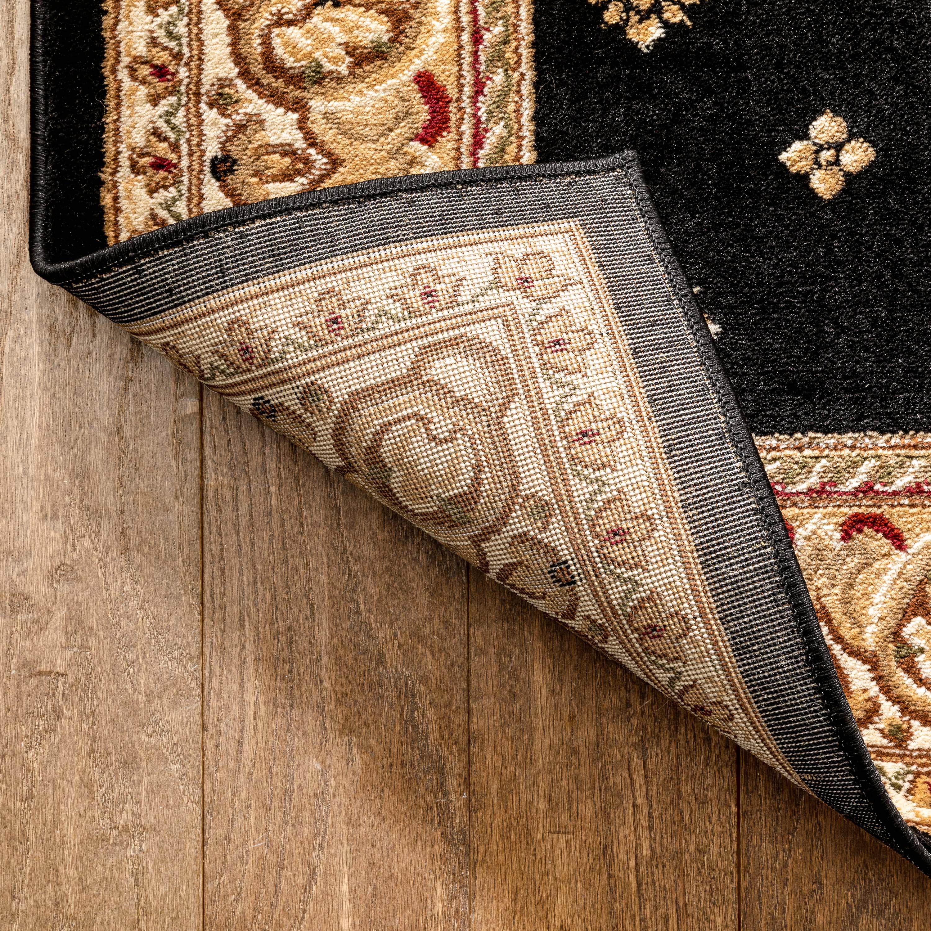 Schwarzer traditioneller Teppich &bdquo;Hudson Terrace&ldquo;.