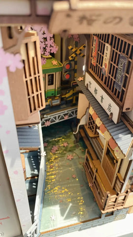Zestaw Sakura Densya Book Nook