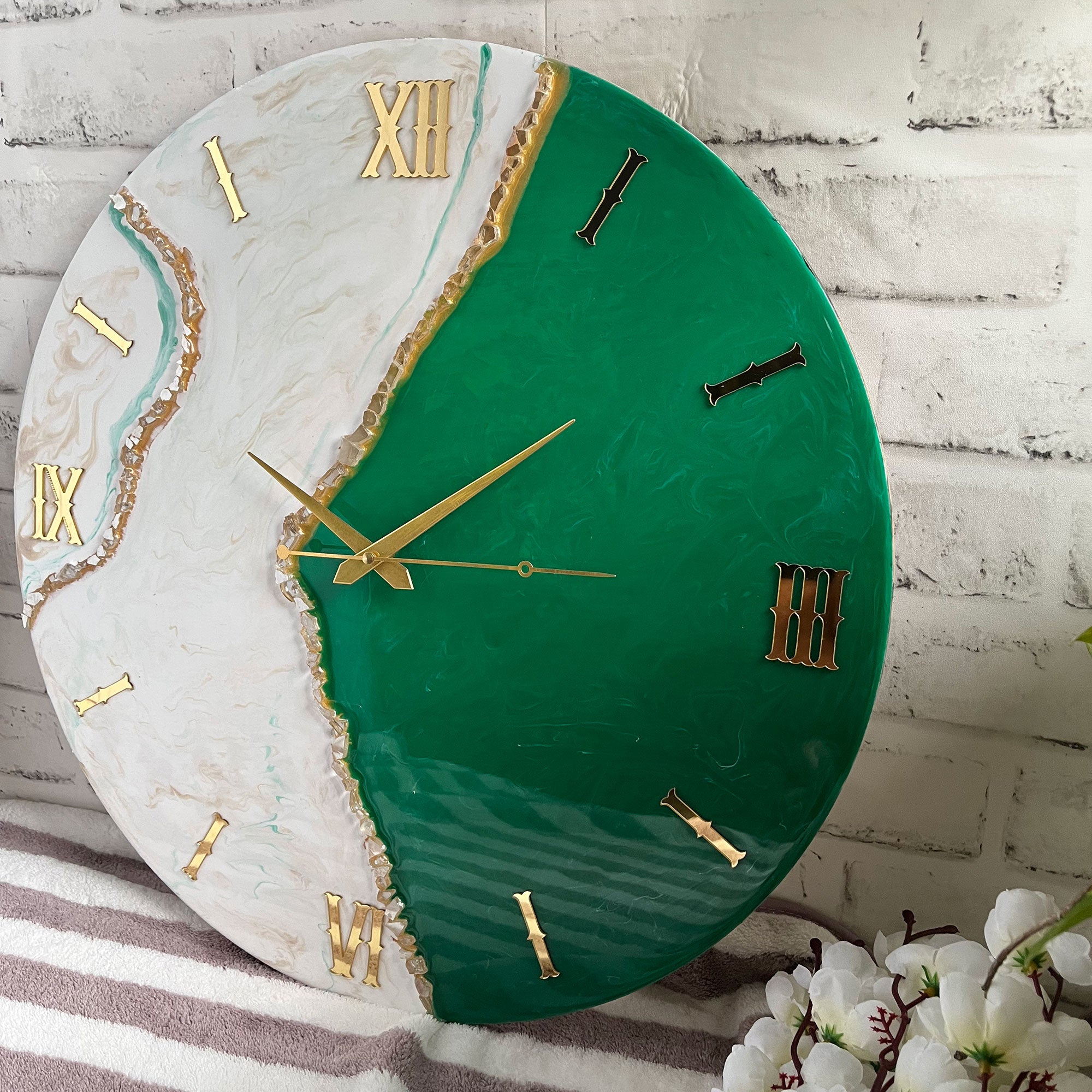 Ultimate Green & White Epoxy Resin Wall Clock