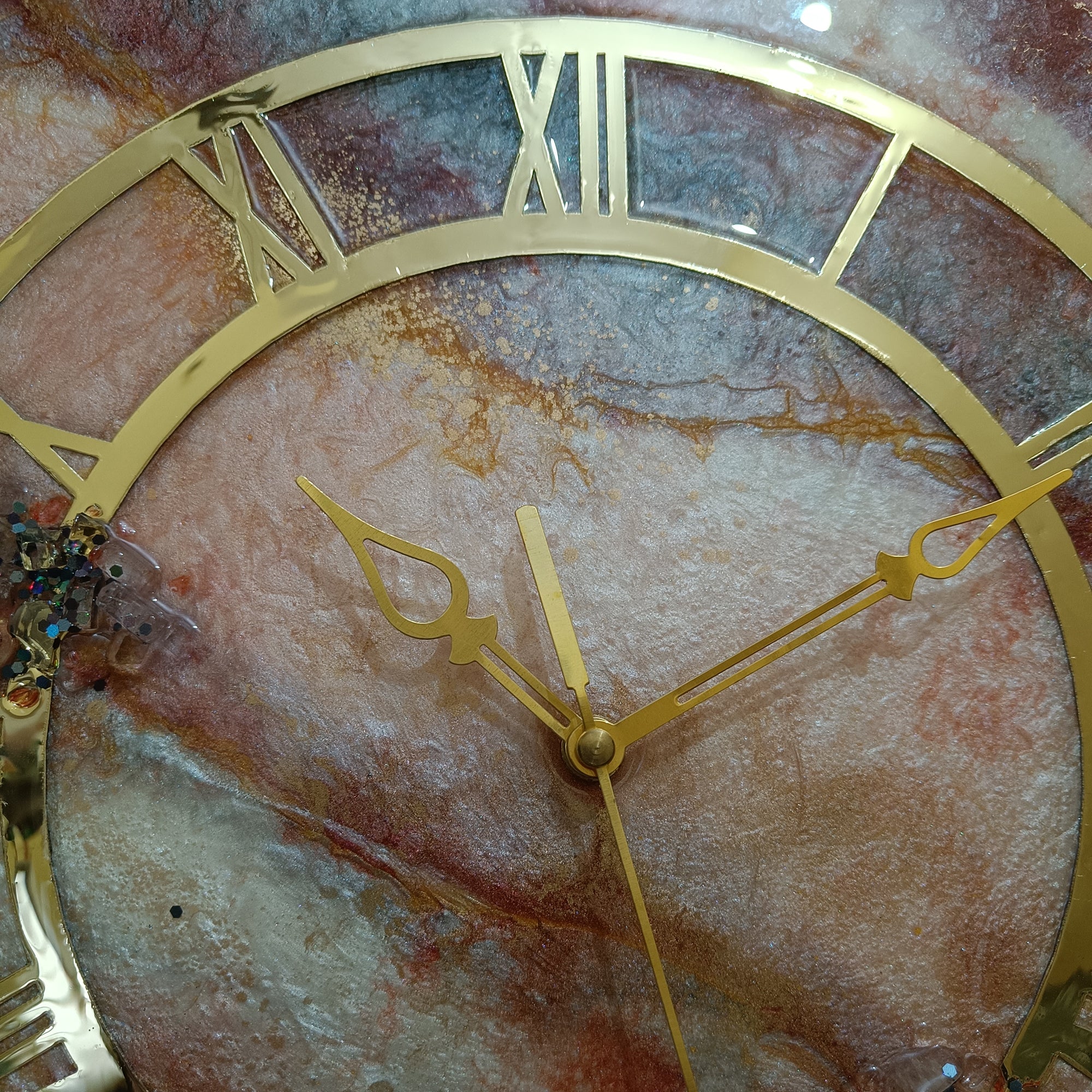 Ultimate Decorative Epoxy Resin Wall Clock