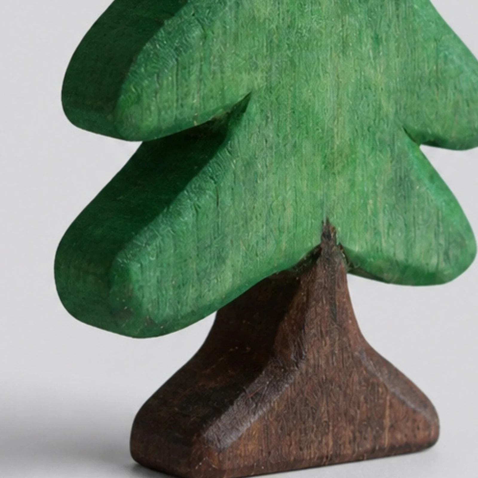 détail du coffre en bois