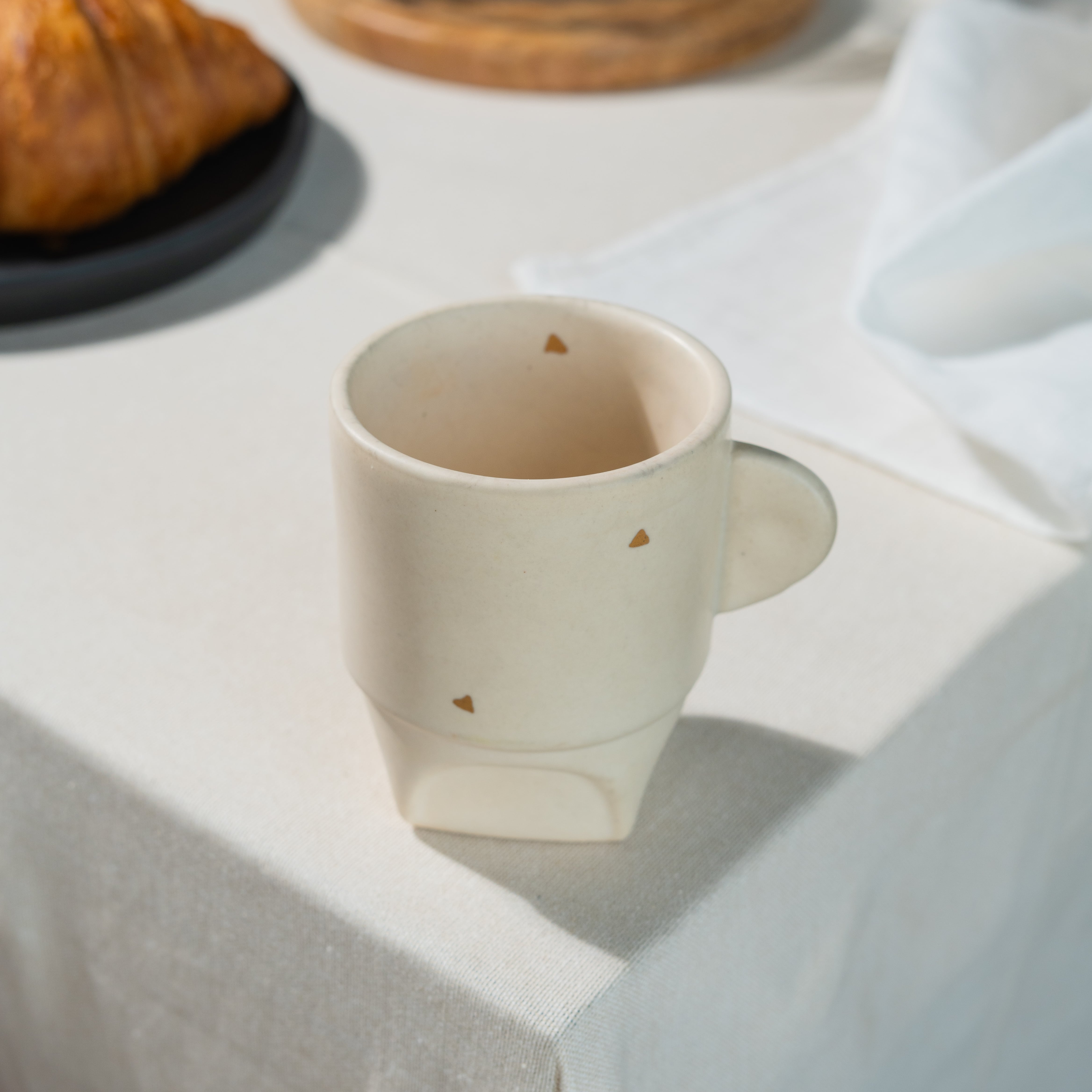 Modernist D Mug | 200 ml | Ivory