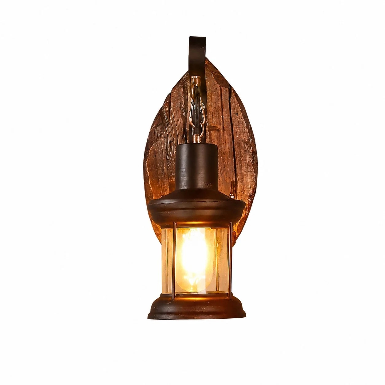Industriell vegglampe på sidedetalj