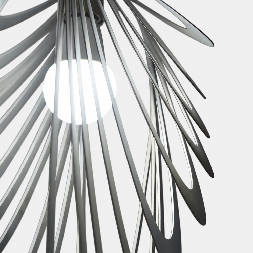 Detalhe 1 da luminária pendente Metal Feather