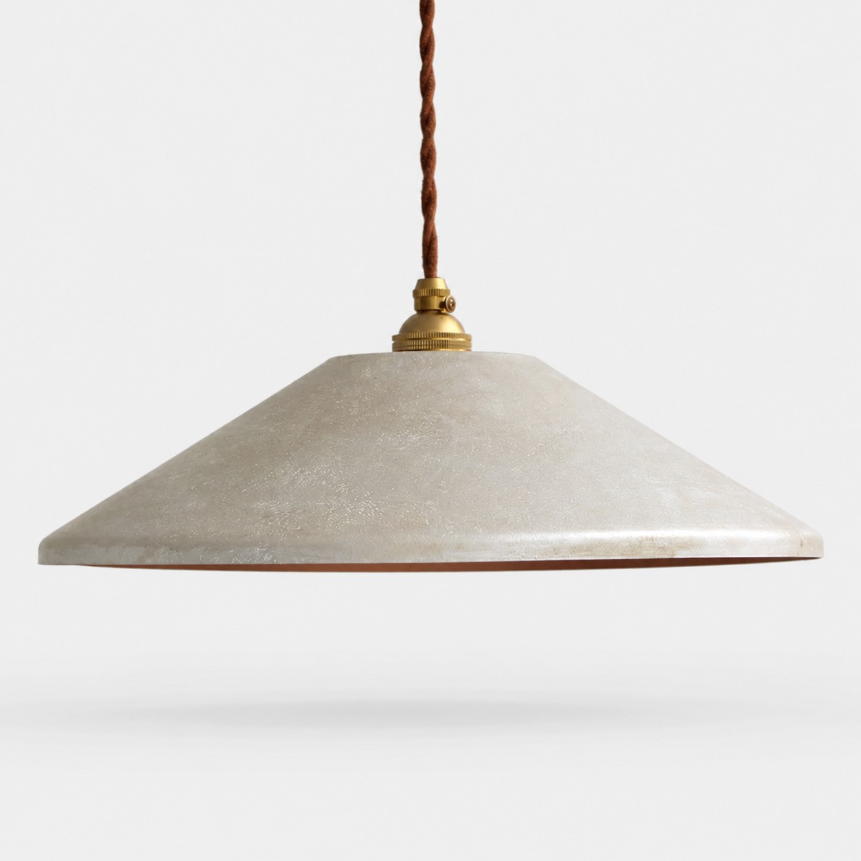 Cúpula pendente cônica branca creme