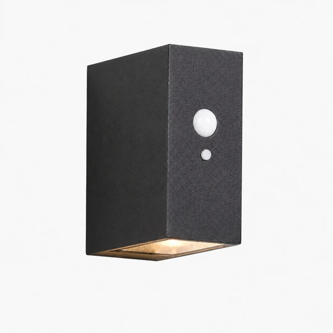 Lámpara de pared exterior vertical negra estilo C