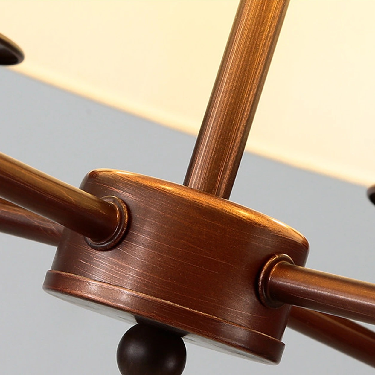 Close view of Tela center hub and frame arms