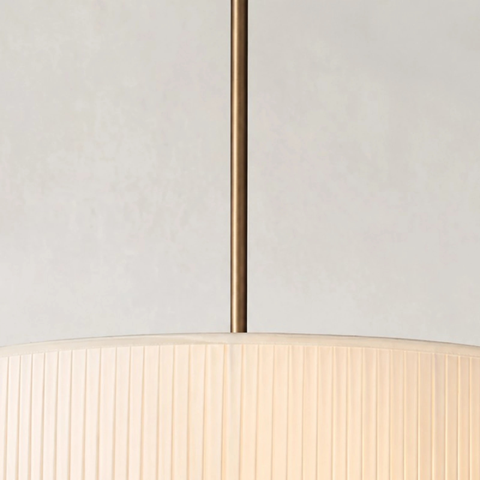 Close view of Dumora rod and shade connection