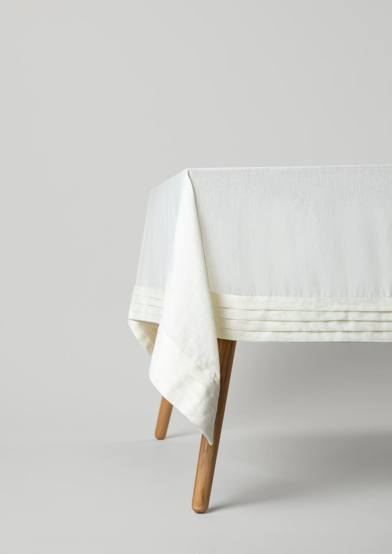 Malaika Linen Tablecloth - Thumbnail 2